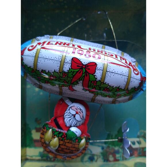 Santa Claus Hallmark Christmas Ornament Vintage 1980 Santa's Flight Tree Trimmer - Picture 2 of 7